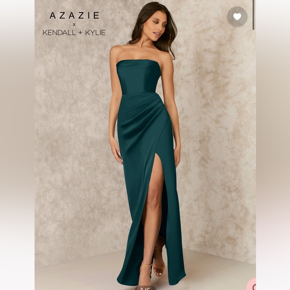 AZAZIE X KENDALL + KYLIE
Strapless Stretch Satin Sheath Dress Pine